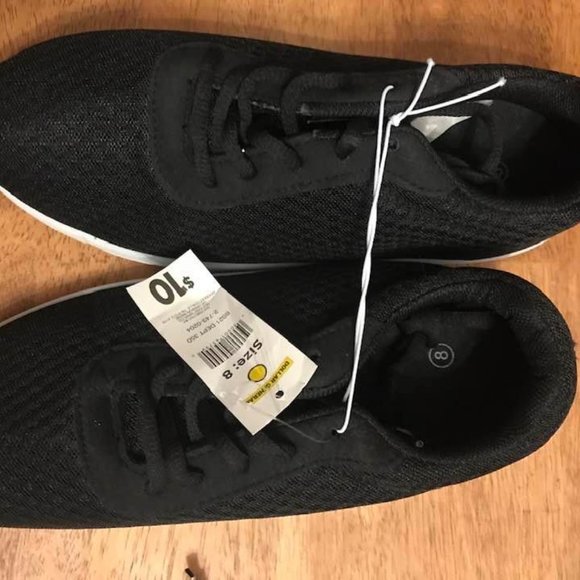 ZONE PRO BLACK MESH TOP SNEAKER WITH WHITE SOLE WOMENS NWT! - Picture 1 of 1
